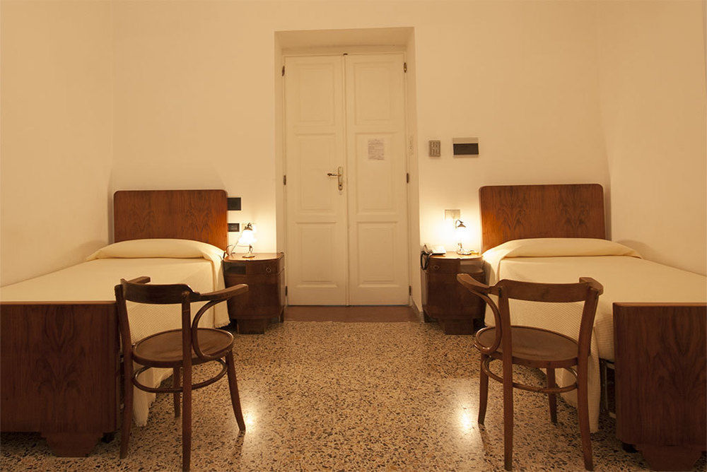 Aer Bj Vittoria Hotel